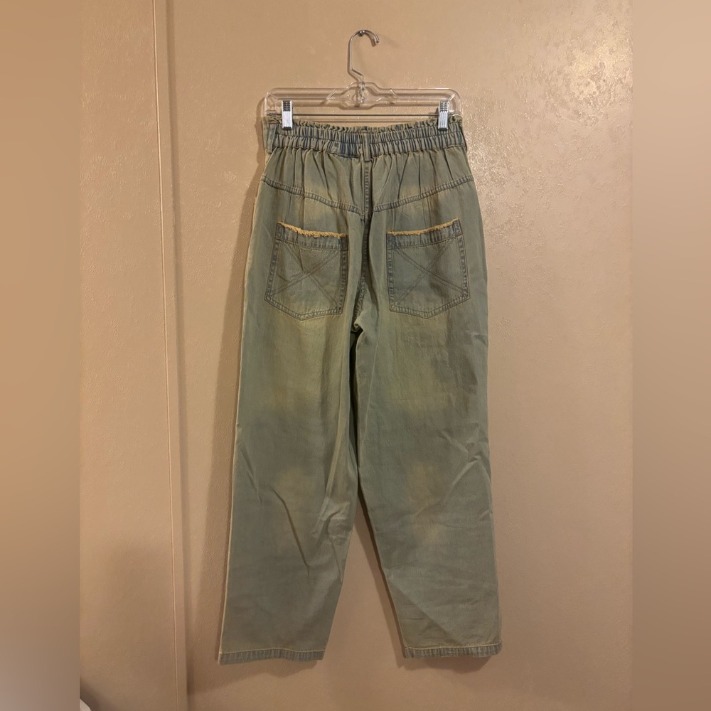 Distressed Peace Sign Jeans - Picture 2 of 8